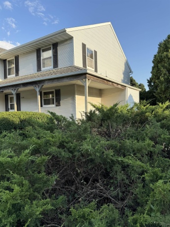 2131 Lancaster Heights, FREEPORT, Illinois 61032, 3 Bedrooms Bedrooms, ,2 BathroomsBathrooms,House,For Sale,Lancaster Heights,202605393