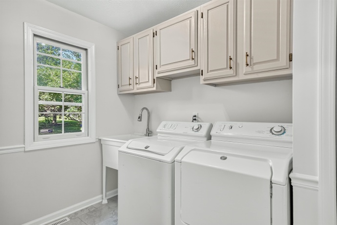 7038 Perrietta, ROCKFORD, Illinois 61107, 4 Bedrooms Bedrooms, ,2 BathroomsBathrooms,House,For Sale,Perrietta,202605395