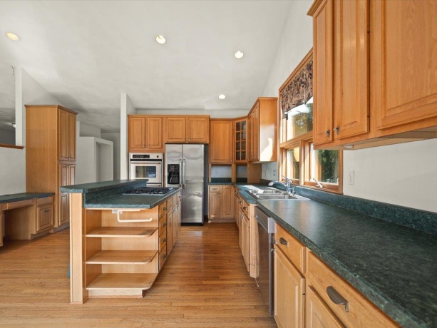 7519 Burr Oak, ROSCOE, Illinois 61073, 5 Bedrooms Bedrooms, ,3 BathroomsBathrooms,House,For Sale,Burr Oak,202605398