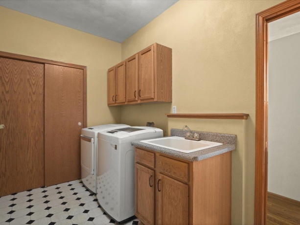 7519 Burr Oak, ROSCOE, Illinois 61073, 5 Bedrooms Bedrooms, ,3 BathroomsBathrooms,House,For Sale,Burr Oak,202605398