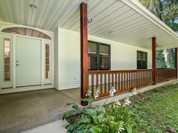 7519 Burr Oak, ROSCOE, Illinois 61073, 5 Bedrooms Bedrooms, ,3 BathroomsBathrooms,House,For Sale,Burr Oak,202605398