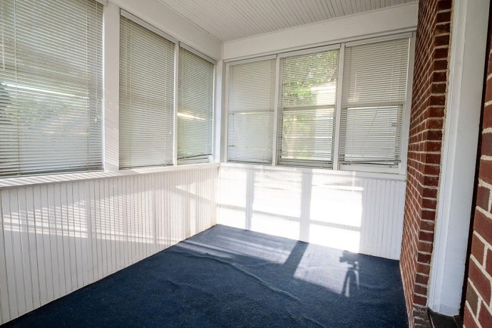 2111 Yonge, ROCKFORD, Illinois 61103, 3 Bedrooms Bedrooms, ,1 BathroomBathrooms,House,For Sale,Yonge,202605399