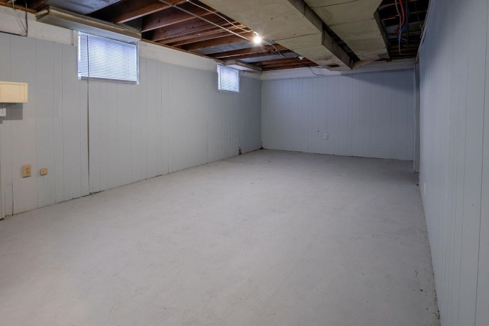 2111 Yonge, ROCKFORD, Illinois 61103, 3 Bedrooms Bedrooms, ,1 BathroomBathrooms,House,For Sale,Yonge,202605399