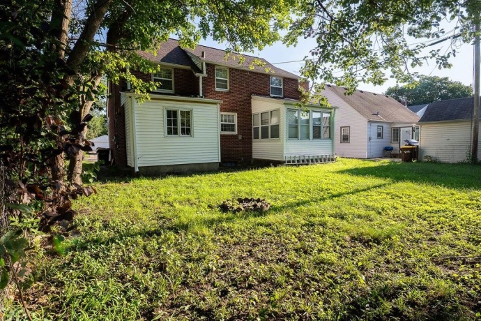 2111 Yonge, ROCKFORD, Illinois 61103, 3 Bedrooms Bedrooms, ,1 BathroomBathrooms,House,For Sale,Yonge,202605399