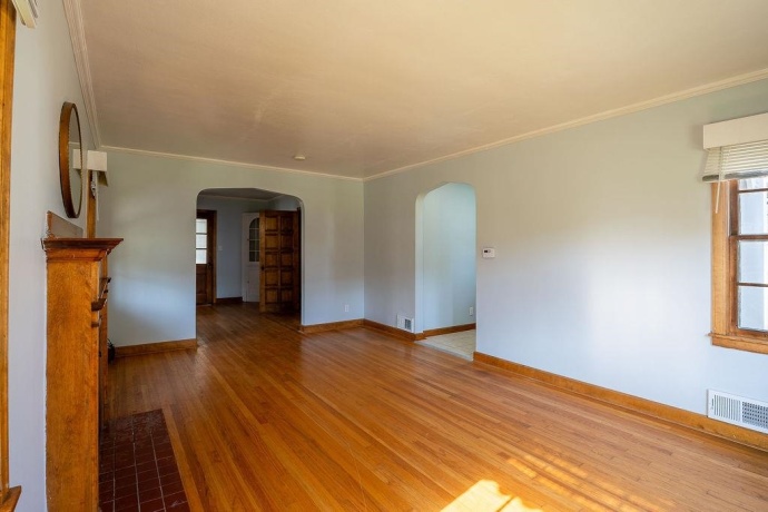 2111 Yonge, ROCKFORD, Illinois 61103, 3 Bedrooms Bedrooms, ,1 BathroomBathrooms,House,For Sale,Yonge,202605399