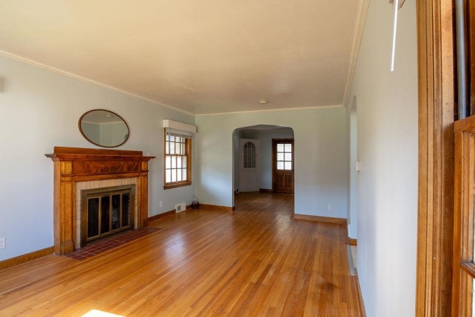 2111 Yonge, ROCKFORD, Illinois 61103, 3 Bedrooms Bedrooms, ,1 BathroomBathrooms,House,For Sale,Yonge,202605399