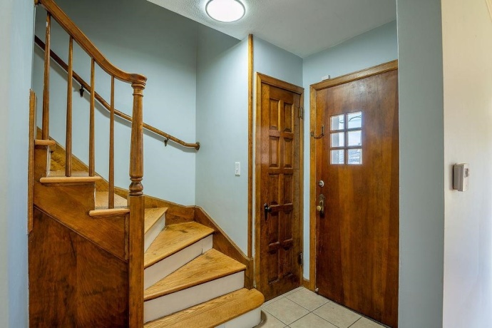 2111 Yonge, ROCKFORD, Illinois 61103, 3 Bedrooms Bedrooms, ,1 BathroomBathrooms,House,For Sale,Yonge,202605399
