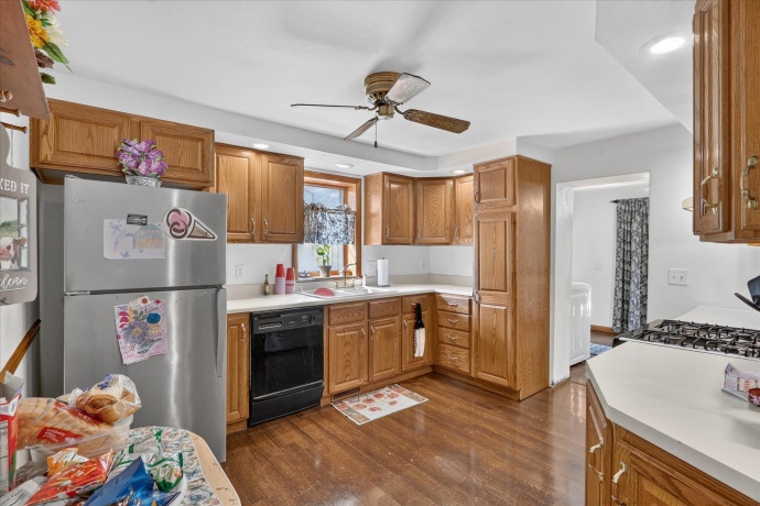 310 Mill, Cedarville, Illinois 61013, 3 Bedrooms Bedrooms, ,1 BathroomBathrooms,House,For Sale,Mill,202605402