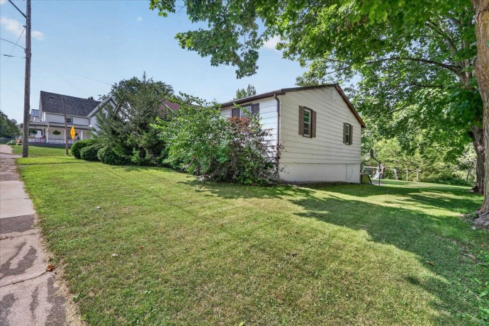 310 Mill, Cedarville, Illinois 61013, 3 Bedrooms Bedrooms, ,1 BathroomBathrooms,House,For Sale,Mill,202605402