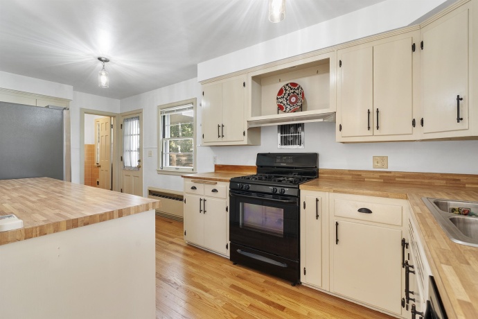 119 PALM, ROCKFORD, Illinois 61107, 3 Bedrooms Bedrooms, ,1 BathroomBathrooms,House,For Sale,PALM,202605404