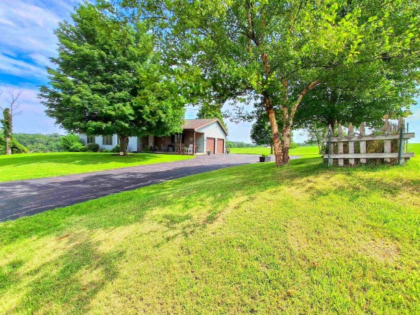 31-66 Wakonda, LAKE CARROLL, Illinois 61046, 2 Bedrooms Bedrooms, ,3 BathroomsBathrooms,House,For Sale,Wakonda,202605405