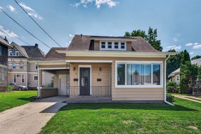 110 3rd, BELVIDERE, Illinois 61008, ,2 Units,For Sale,3rd,202605409
