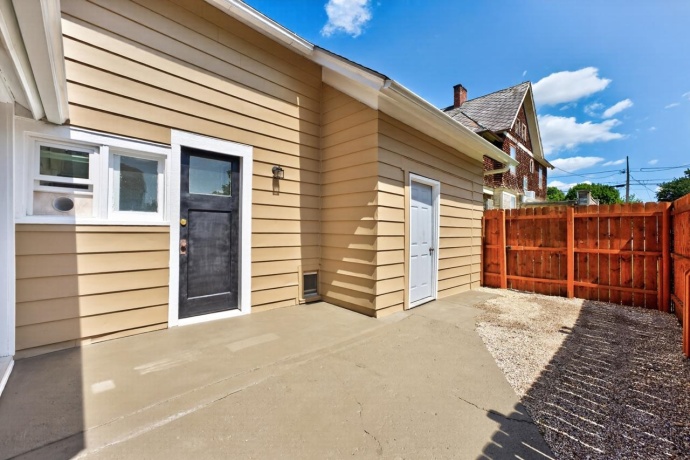 110 3rd, BELVIDERE, Illinois 61008, ,2 Units,For Sale,3rd,202605409