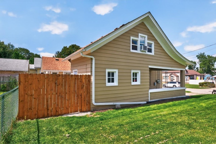 110 3rd, BELVIDERE, Illinois 61008, ,2 Units,For Sale,3rd,202605409