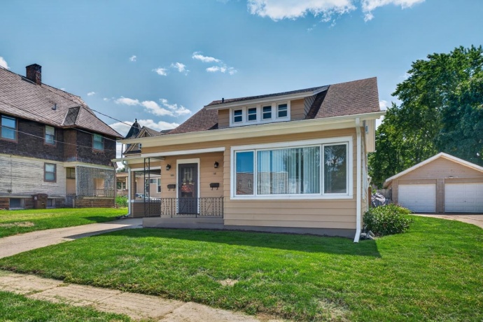 110 3rd, BELVIDERE, Illinois 61008, ,2 Units,For Sale,3rd,202605409