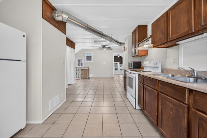 110 3rd, BELVIDERE, Illinois 61008, ,2 Units,For Sale,3rd,202605409