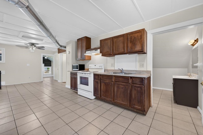 110 3rd, BELVIDERE, Illinois 61008, ,2 Units,For Sale,3rd,202605409