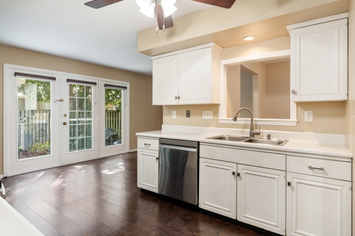 4621 High Point, ROCKFORD, Illinois 61114, 2 Bedrooms Bedrooms, ,2 BathroomsBathrooms,Condominium,For Sale,High Point,202605406