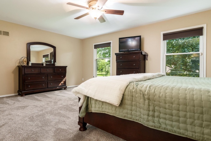 4621 High Point, ROCKFORD, Illinois 61114, 2 Bedrooms Bedrooms, ,2 BathroomsBathrooms,Condominium,For Sale,High Point,202605406