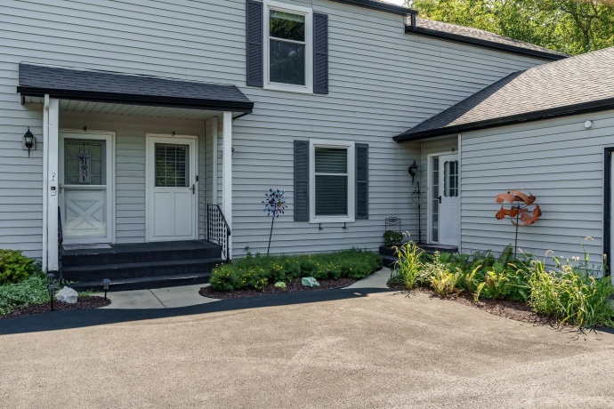 4621 High Point, ROCKFORD, Illinois 61114, 2 Bedrooms Bedrooms, ,2 BathroomsBathrooms,Condominium,For Sale,High Point,202605406