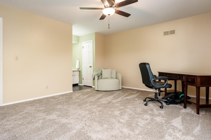 4621 High Point, ROCKFORD, Illinois 61114, 2 Bedrooms Bedrooms, ,2 BathroomsBathrooms,Condominium,For Sale,High Point,202605406