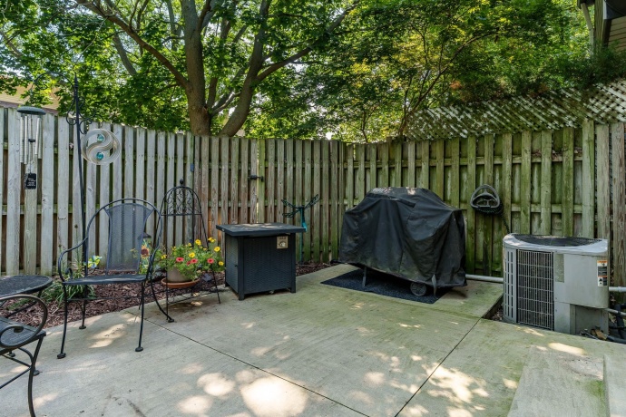 4621 High Point, ROCKFORD, Illinois 61114, 2 Bedrooms Bedrooms, ,2 BathroomsBathrooms,Condominium,For Sale,High Point,202605406