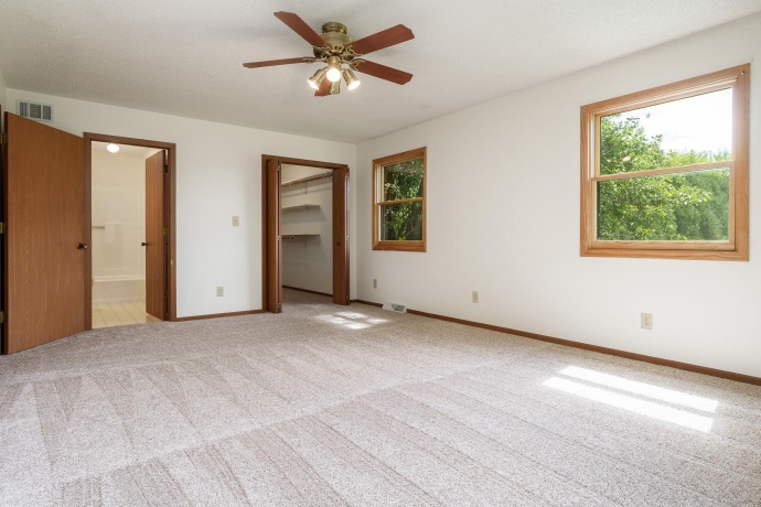 2379 Circle, BELVIDERE, Illinois 61008, 4 Bedroom Bedrooms, ,2 BathroomBathrooms,House,For Sale,Circle,202605407