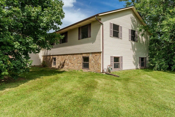 2379 Circle, BELVIDERE, Illinois 61008, 4 Bedroom Bedrooms, ,2 BathroomBathrooms,House,For Sale,Circle,202605407