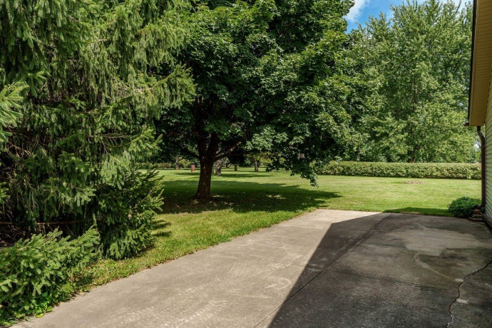2379 Circle, BELVIDERE, Illinois 61008, 4 Bedroom Bedrooms, ,2 BathroomBathrooms,House,For Sale,Circle,202605407