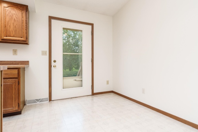 2379 Circle, BELVIDERE, Illinois 61008, 4 Bedroom Bedrooms, ,2 BathroomBathrooms,House,For Sale,Circle,202605407