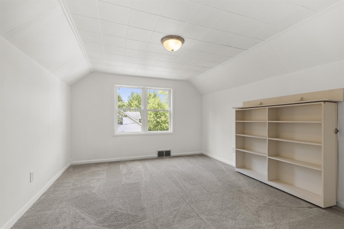 211 River Park, LOVES PARK, Illinois 61111, 3 Bedroom Bedrooms, ,2 BathroomBathrooms,House,For Sale,River Park,202605411
